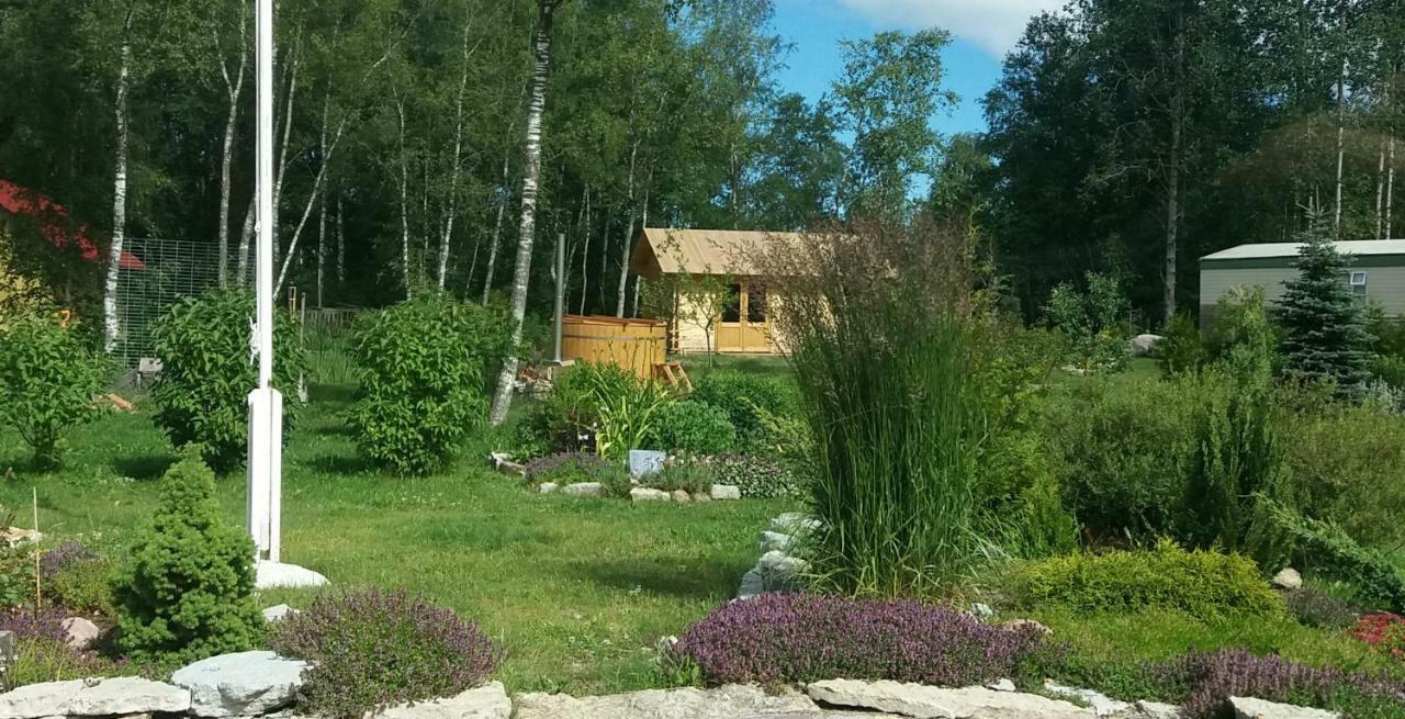 Hueueru Puhkemajad Guest House Huuru Екстериор снимка