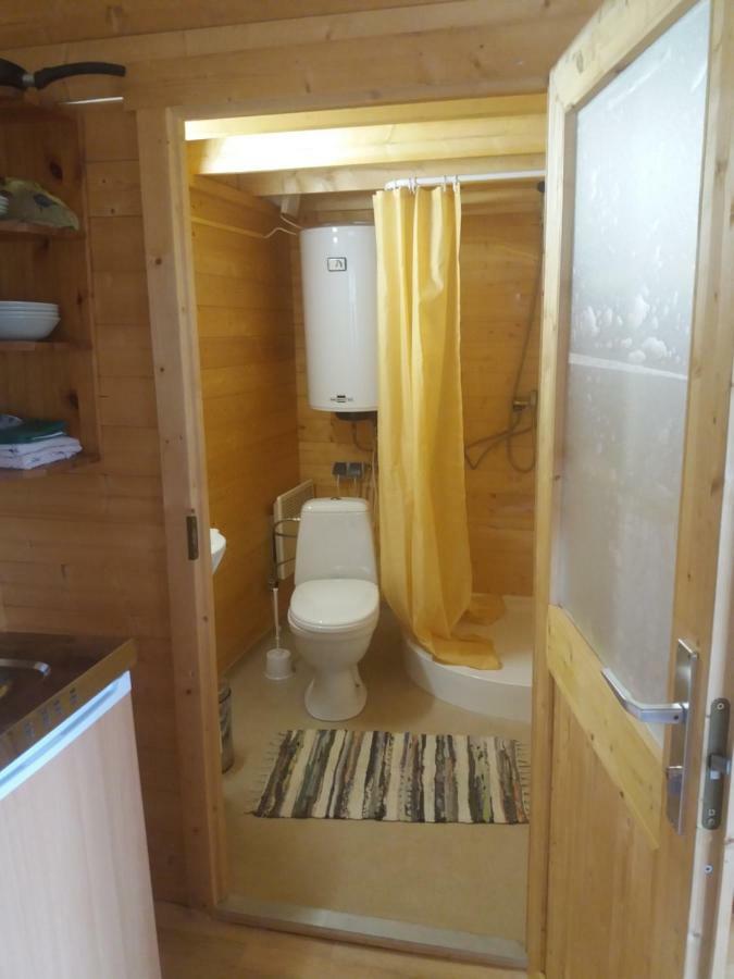 Hueueru Puhkemajad Guest House Huuru Екстериор снимка